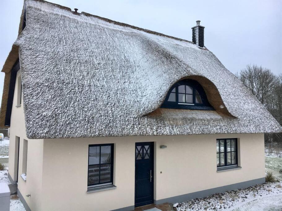 Stilvolles Reetdachhaus Coastline An Der Ostsee Groß Schwansee Екстериор снимка