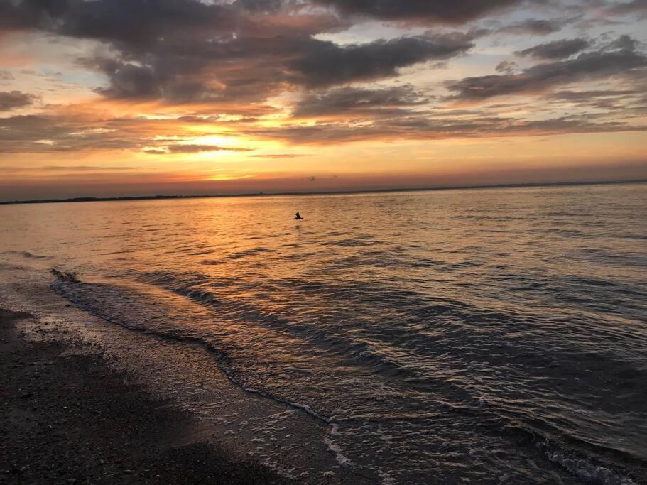 Stilvolles Reetdachhaus Coastline An Der Ostsee Groß Schwansee Екстериор снимка